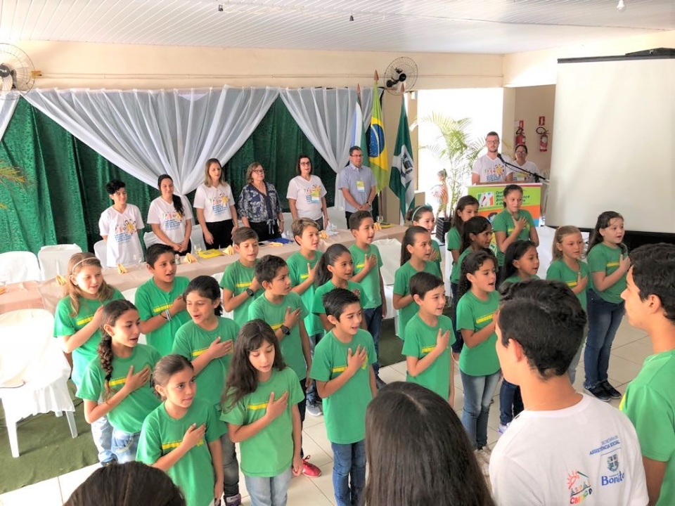 Conferência debate violência contra criança e adolescente