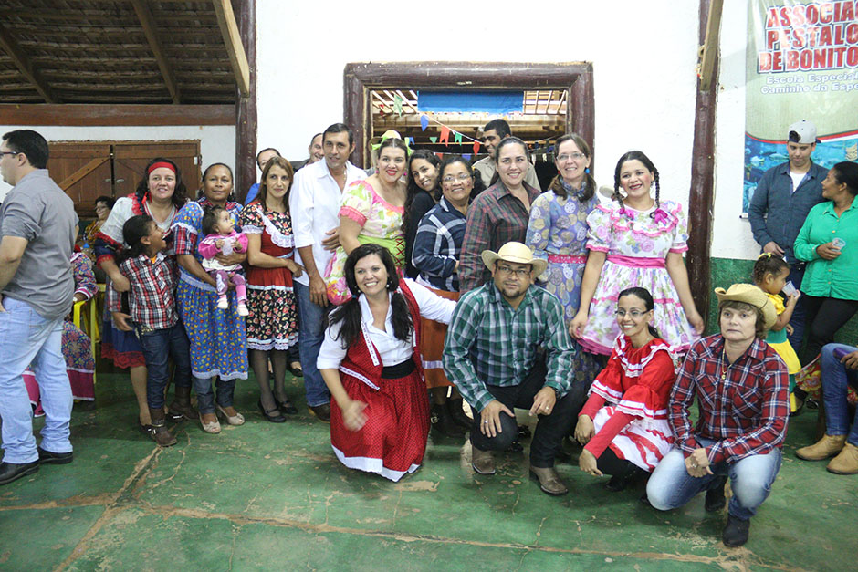 Secretaria Municipal de Assistência Social Realizou Arraiá do Grupo Conviver Idosos