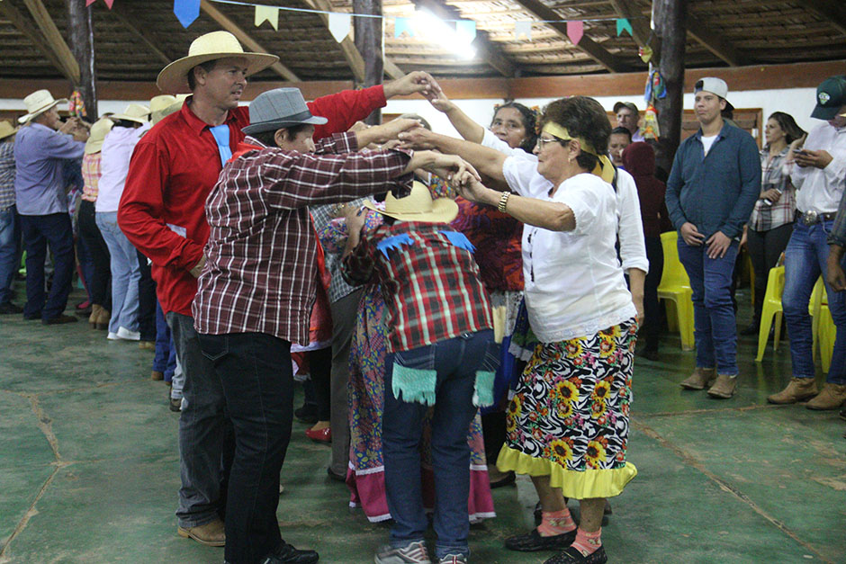 Secretaria Municipal de Assistência Social Realizou Arraiá do Grupo Conviver Idosos