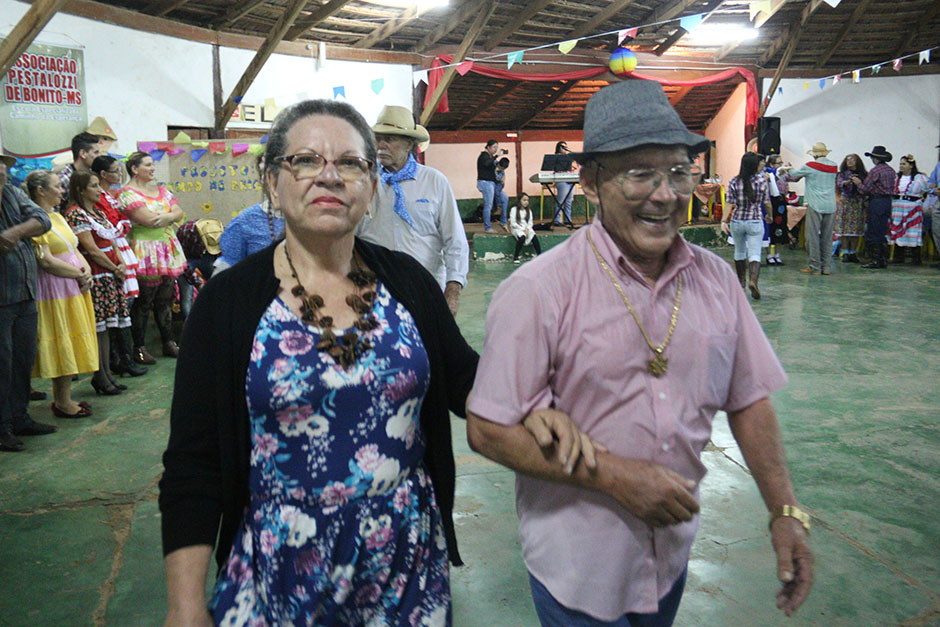 Secretaria Municipal de Assistência Social Realizou Arraiá do Grupo Conviver Idosos