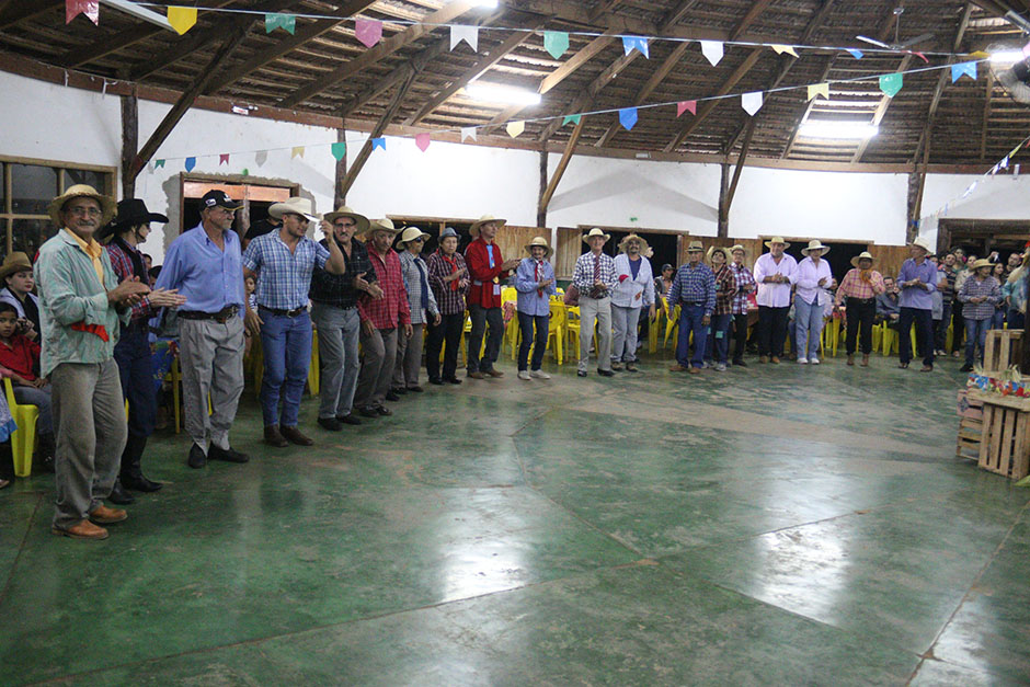 Secretaria Municipal de Assistência Social Realizou Arraiá do Grupo Conviver Idosos