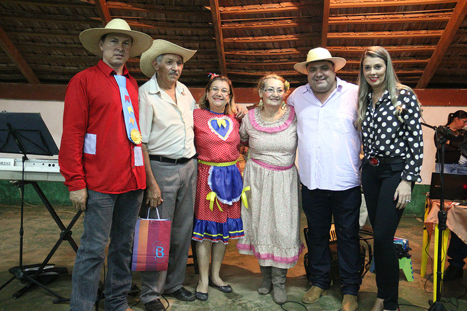 Secretaria Municipal de Assistência Social Realizou Arraiá do Grupo Conviver Idosos