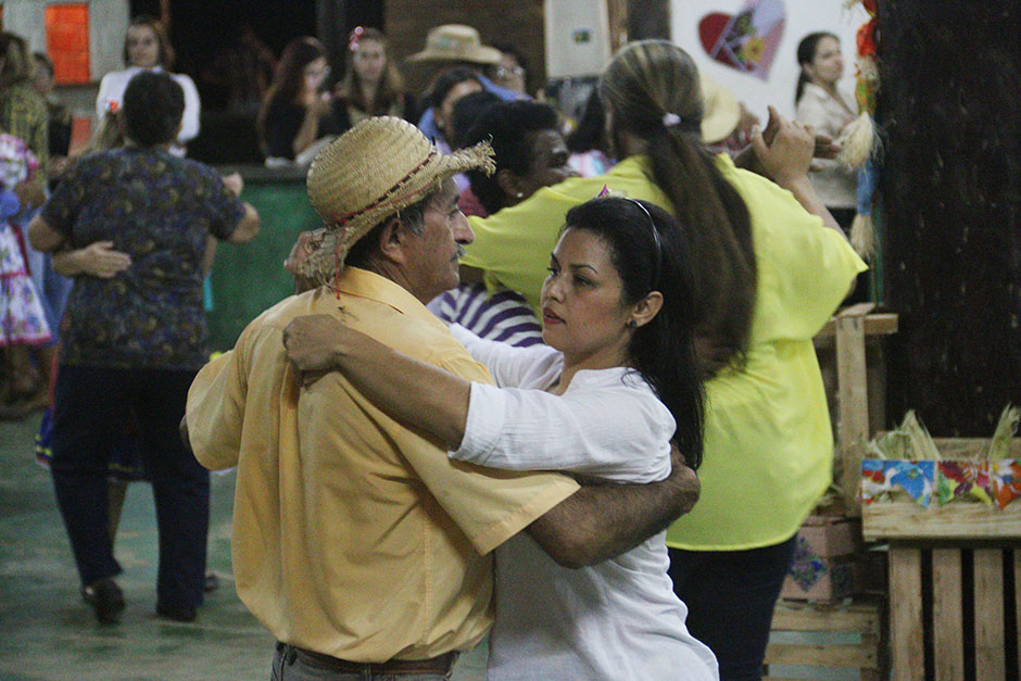 Secretaria Municipal de Assistência Social Realizou Arraiá do Grupo Conviver Idosos