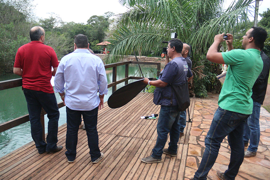 Prefeito Recebe Equipe da Rede Record