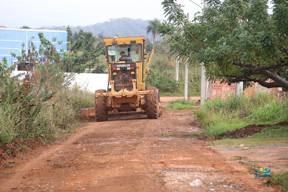 Prefeitura Inicia Ação de Limpeza em Bairros da Cidade