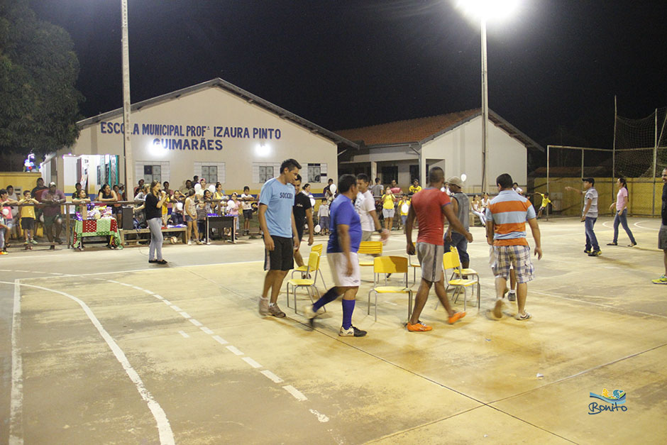 Escola Municipal Izaura Pinto Guimarães Realiza Festas em Homenagem aos Pais