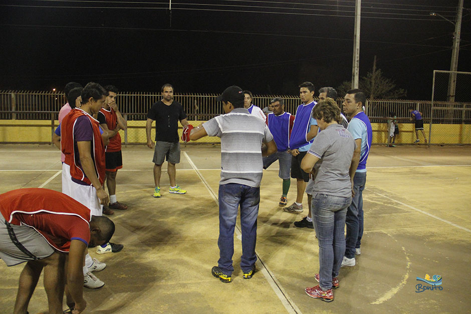 Escola Municipal Izaura Pinto Guimarães Realiza Festas em Homenagem aos Pais