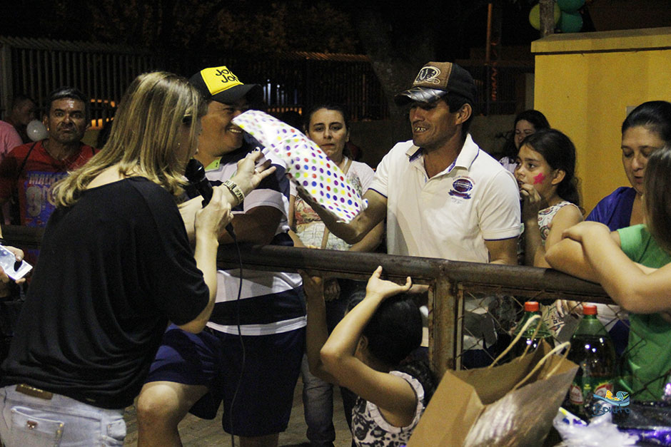 Escola Municipal Izaura Pinto Guimarães Realiza Festas em Homenagem aos Pais