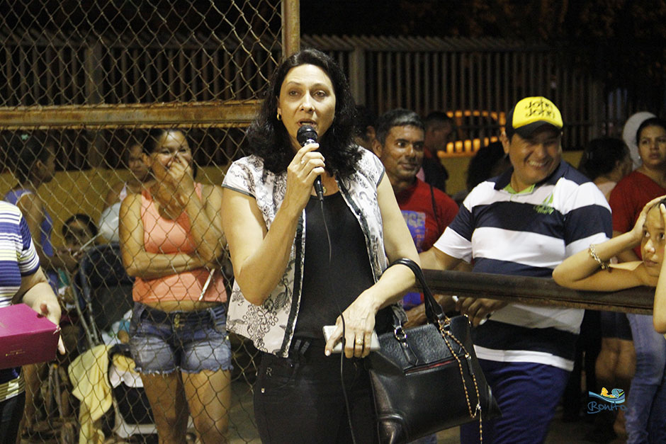 Escola Municipal Izaura Pinto Guimarães Realiza Festas em Homenagem aos Pais