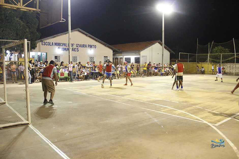 Escola Municipal Izaura Pinto Guimarães Realiza Festas em Homenagem aos Pais