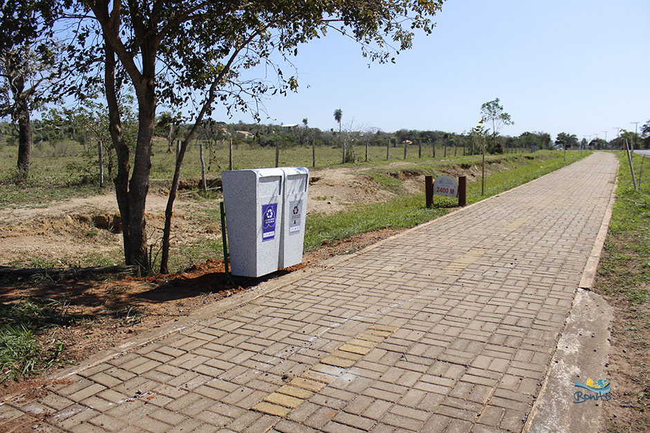 Prefeitura Faz Troca de Lixeiras em Pista de Caminhada