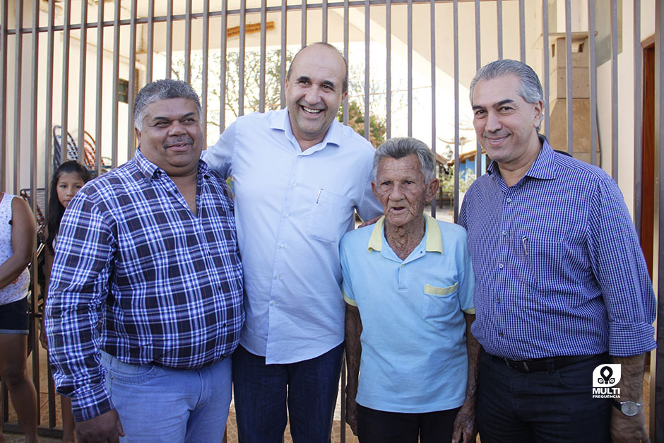 Prefeito Participa do Lançamento das Obras de Pavimentação Asfáltica do Distrito Águas do Miranda.