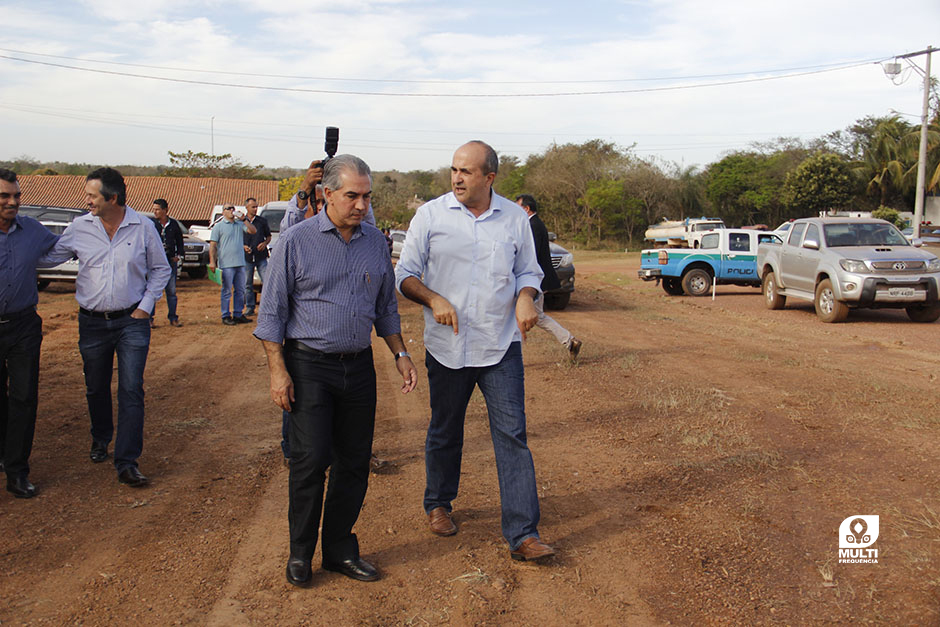 Prefeito Participa do Lançamento das Obras de Pavimentação Asfáltica do Distrito Águas do Miranda.