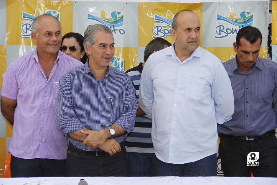 Prefeito Participa do Lançamento das Obras de Pavimentação Asfáltica do Distrito Águas do Miranda.