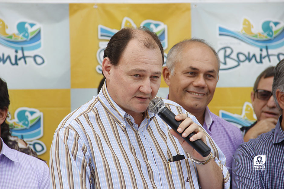 Prefeito Participa do Lançamento das Obras de Pavimentação Asfáltica do Distrito Águas do Miranda.