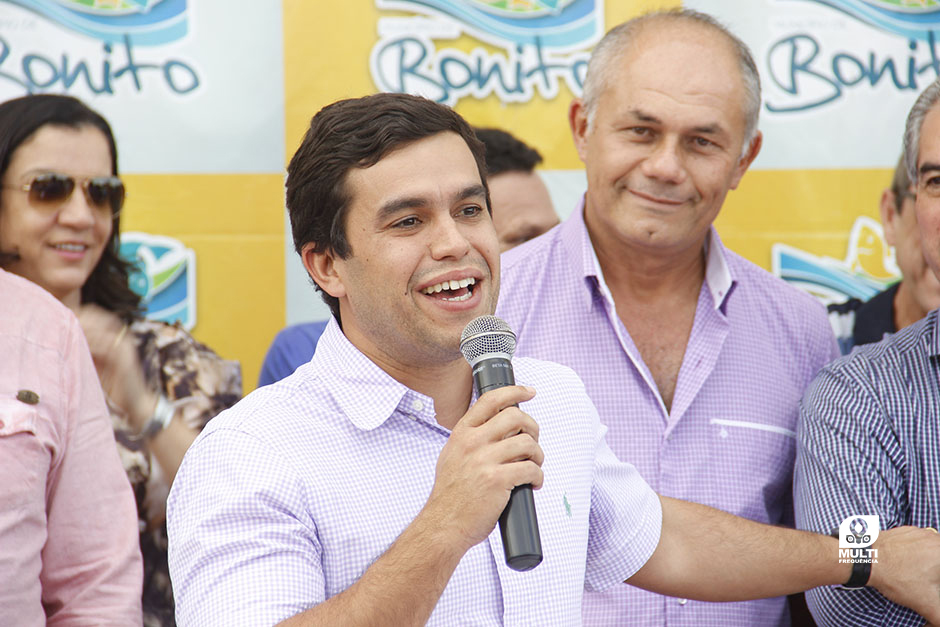Prefeito Participa do Lançamento das Obras de Pavimentação Asfáltica do Distrito Águas do Miranda.