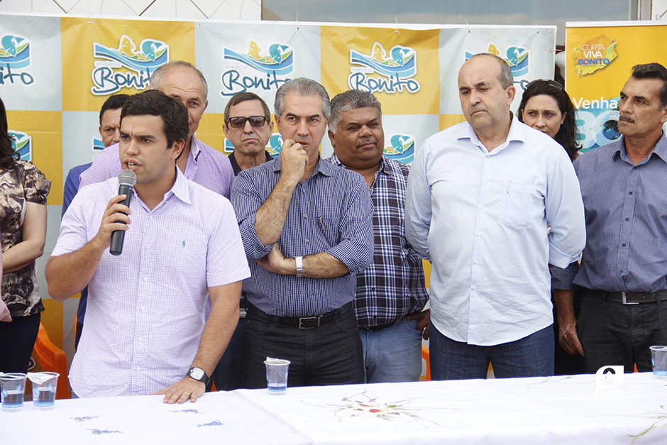 Prefeito Participa do Lançamento das Obras de Pavimentação Asfáltica do Distrito Águas do Miranda.