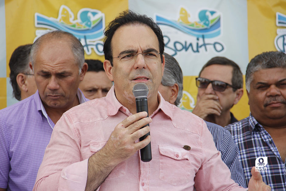 Prefeito Participa do Lançamento das Obras de Pavimentação Asfáltica do Distrito Águas do Miranda.