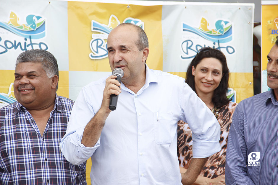 Prefeito Participa do Lançamento das Obras de Pavimentação Asfáltica do Distrito Águas do Miranda.