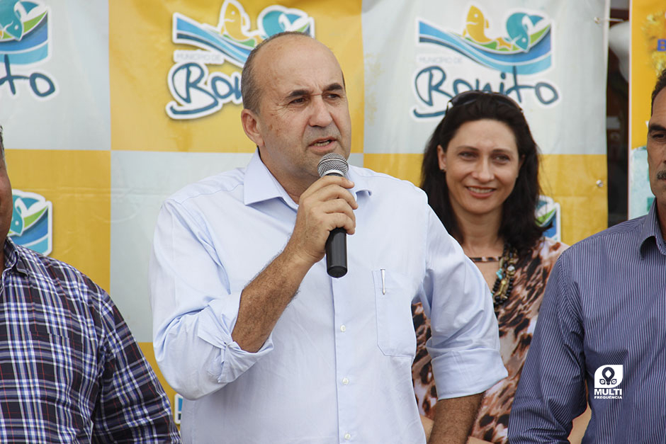 Prefeito Participa do Lançamento das Obras de Pavimentação Asfáltica do Distrito Águas do Miranda.