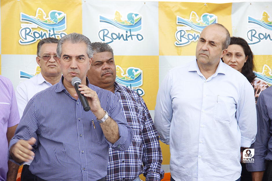 Prefeito Participa do Lançamento das Obras de Pavimentação Asfáltica do Distrito Águas do Miranda.