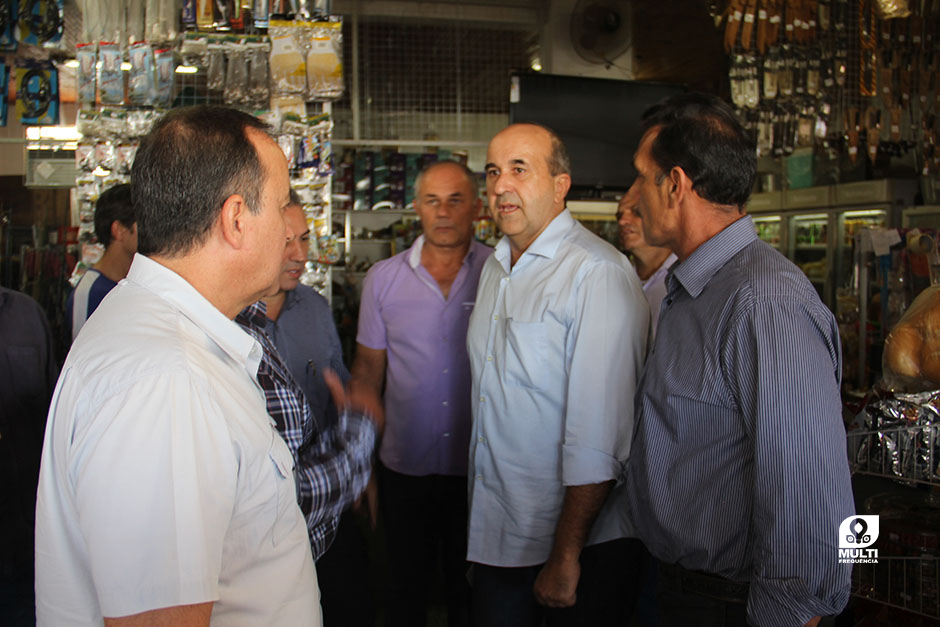 Prefeito Participa do Lançamento das Obras de Pavimentação Asfáltica do Distrito Águas do Miranda.