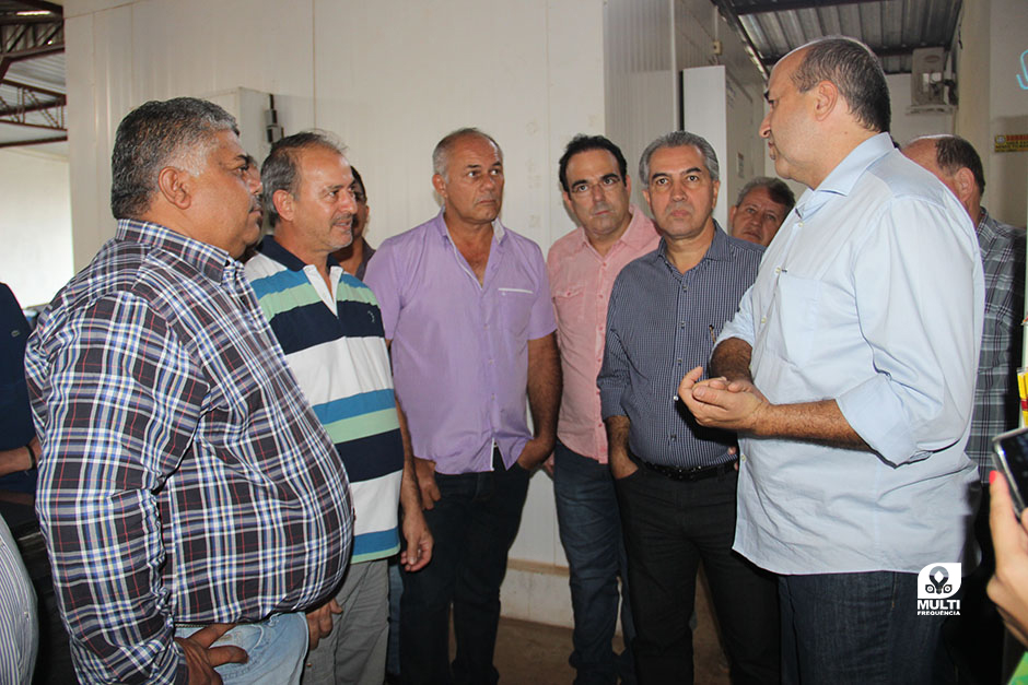 Prefeito Participa do Lançamento das Obras de Pavimentação Asfáltica do Distrito Águas do Miranda.