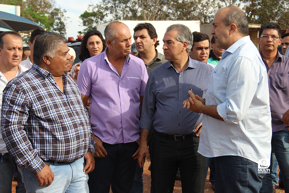 Prefeito Participa do Lançamento das Obras de Pavimentação Asfáltica do Distrito Águas do Miranda.