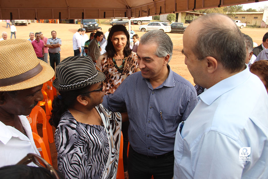 Prefeito Participa do Lançamento das Obras de Pavimentação Asfáltica do Distrito Águas do Miranda.