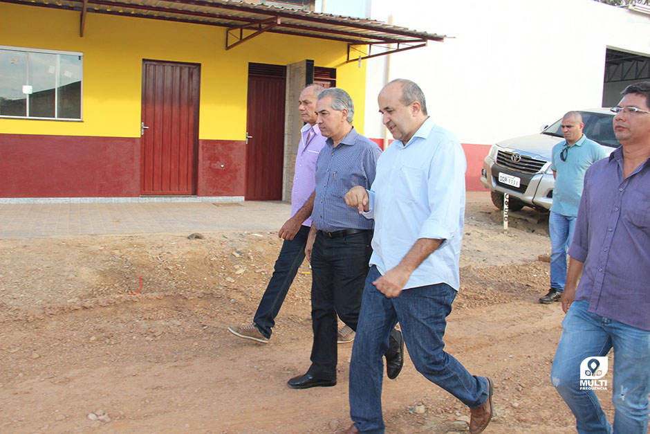 Prefeito Participa do Lançamento das Obras de Pavimentação Asfáltica do Distrito Águas do Miranda.