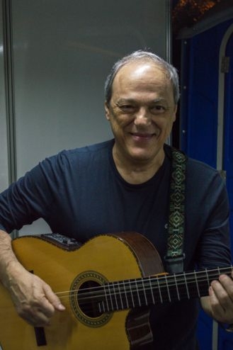 Toquinho encanta Bonito com bossa nova,