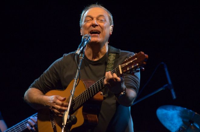 Toquinho encanta Bonito com bossa nova,