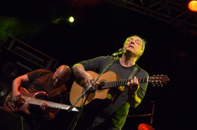 Toquinho encanta Bonito com bossa nova,