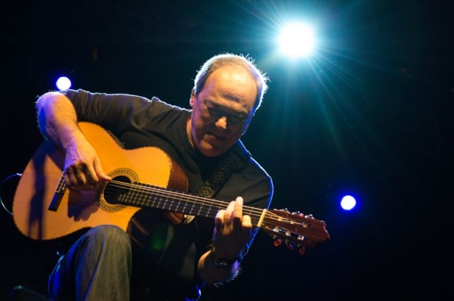 Toquinho encanta Bonito com bossa nova,