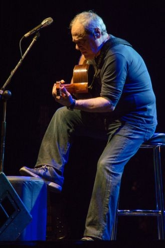 Toquinho encanta Bonito com bossa nova,