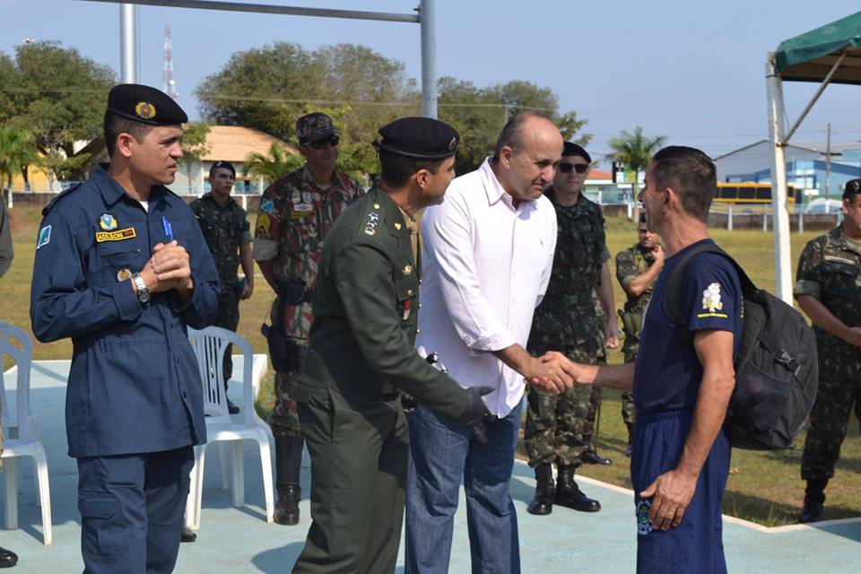 Projeto Mirim Ambiental de Bonito realizou apresentações, em Jardim, em homenagem ao Dia do Soldado
