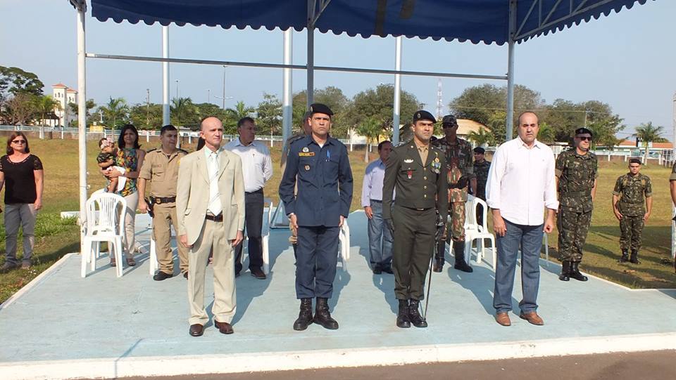 Projeto Mirim Ambiental de Bonito realizou apresentações, em Jardim, em homenagem ao Dia do Soldado