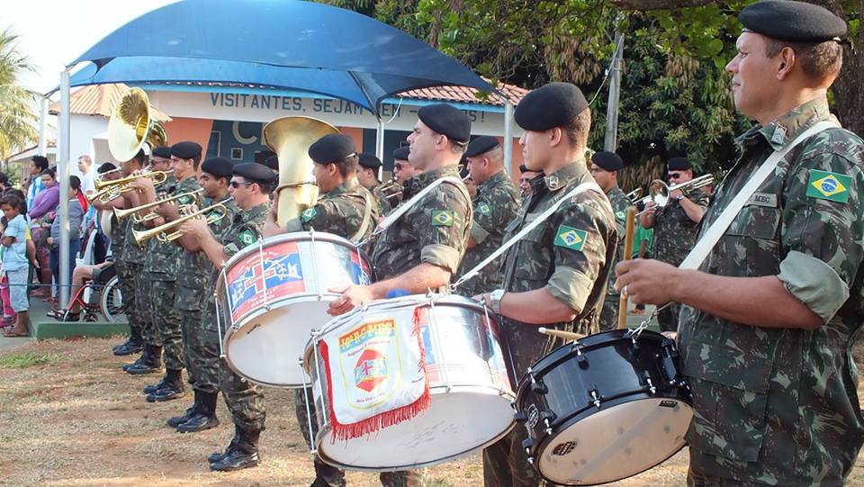 Projeto Mirim Ambiental de Bonito realizou apresentações, em Jardim, em homenagem ao Dia do Soldado
