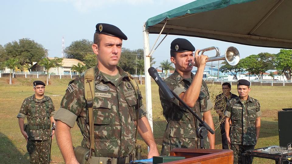 Projeto Mirim Ambiental de Bonito realizou apresentações, em Jardim, em homenagem ao Dia do Soldado