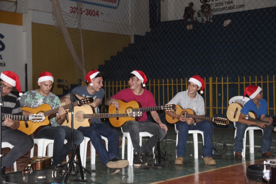 SAS Realiza festa de Natal para os beneficiários