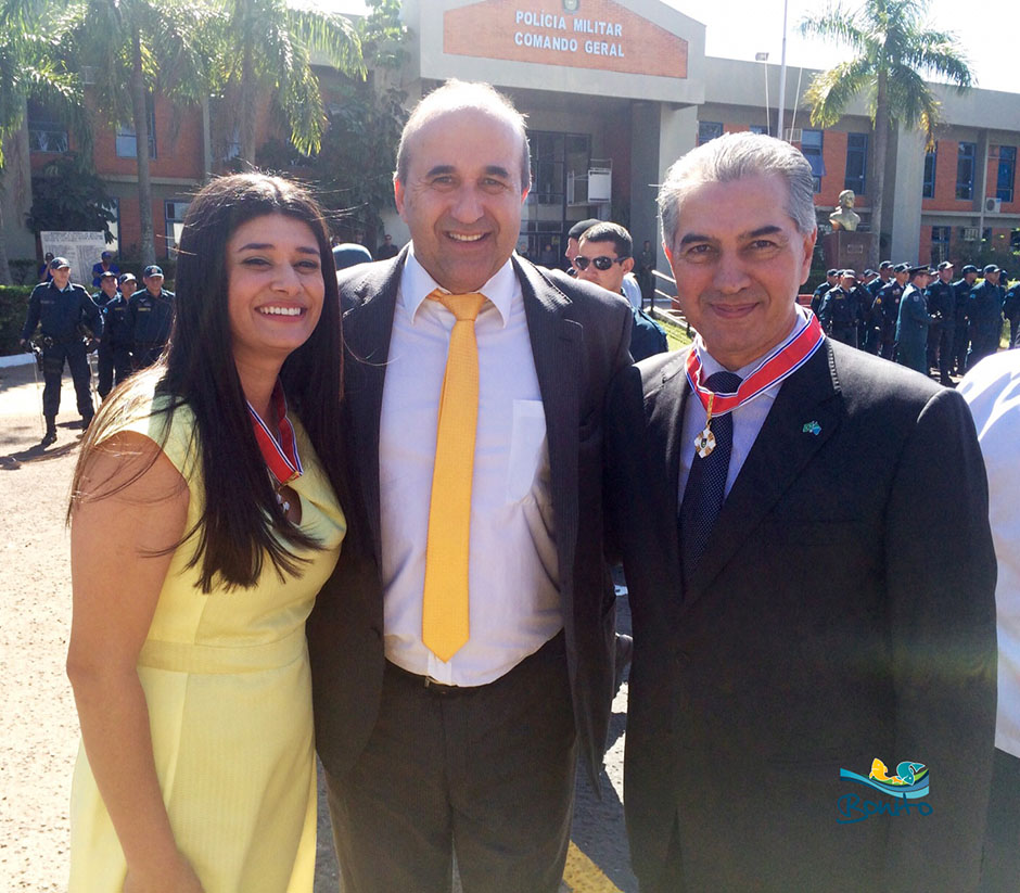 Prefeito de Bonito é condecorado com medalha em ato festivo dos 180 anos da PMMS