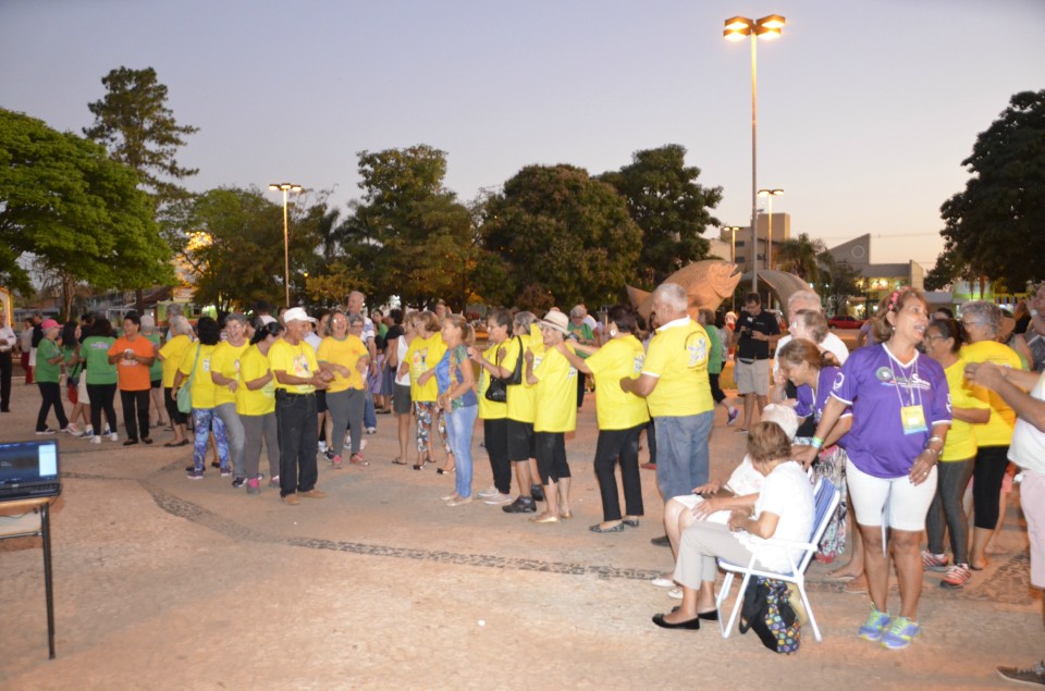 MaturiShow premia Grupo Conviver de Bonito