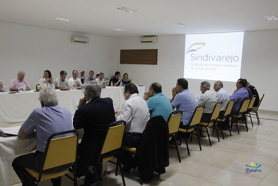 Prefeito Leleco participa de reuniões importantes em Bonito
