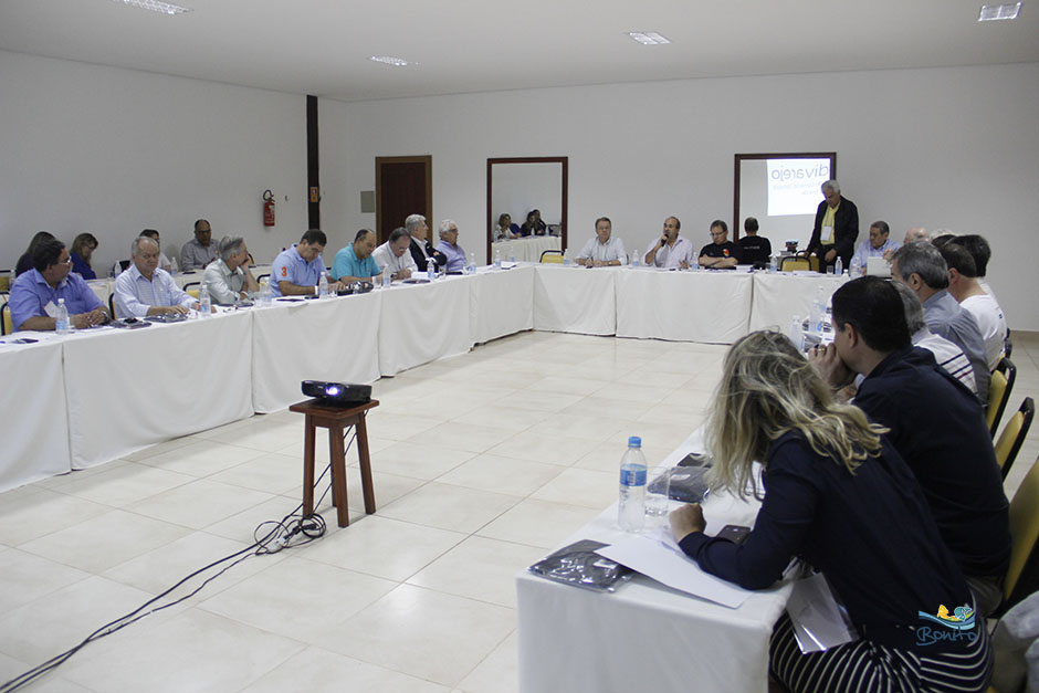 Prefeito Leleco participa de reuniões importantes em Bonito