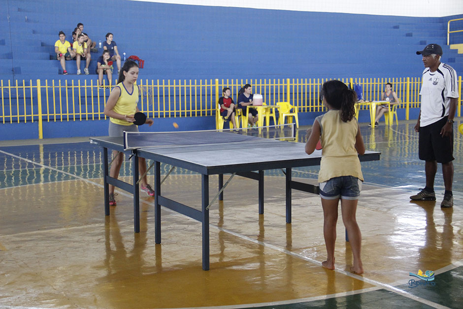 Atletas disputam as competições de xadrez, dama e tênis de mesa nos Jogos Escolares de Bonito