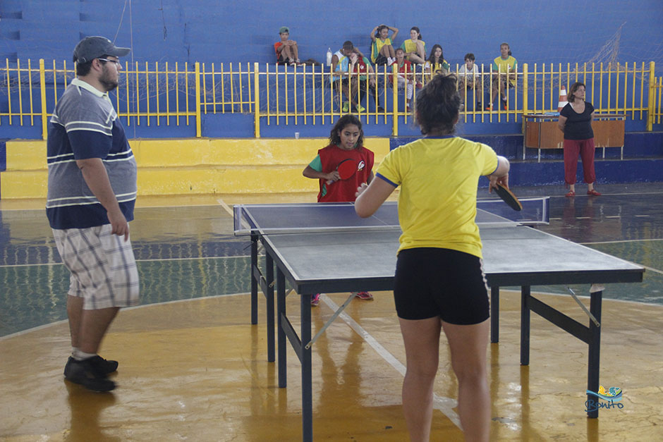 Atletas disputam as competições de xadrez, dama e tênis de mesa nos Jogos Escolares de Bonito