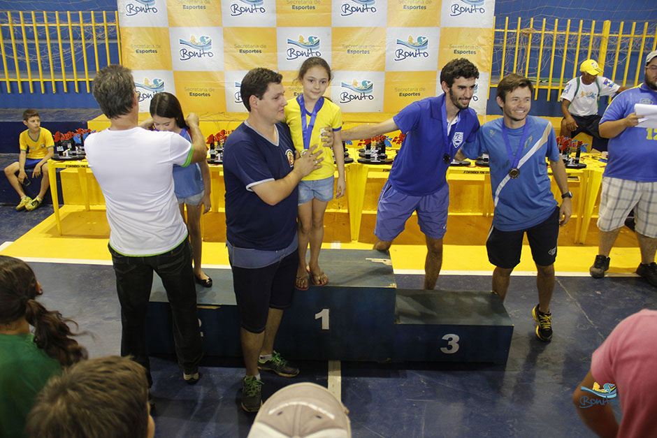 Confira as fotos de premiação dos Jogos Escolares de Bonito, modalidade individual