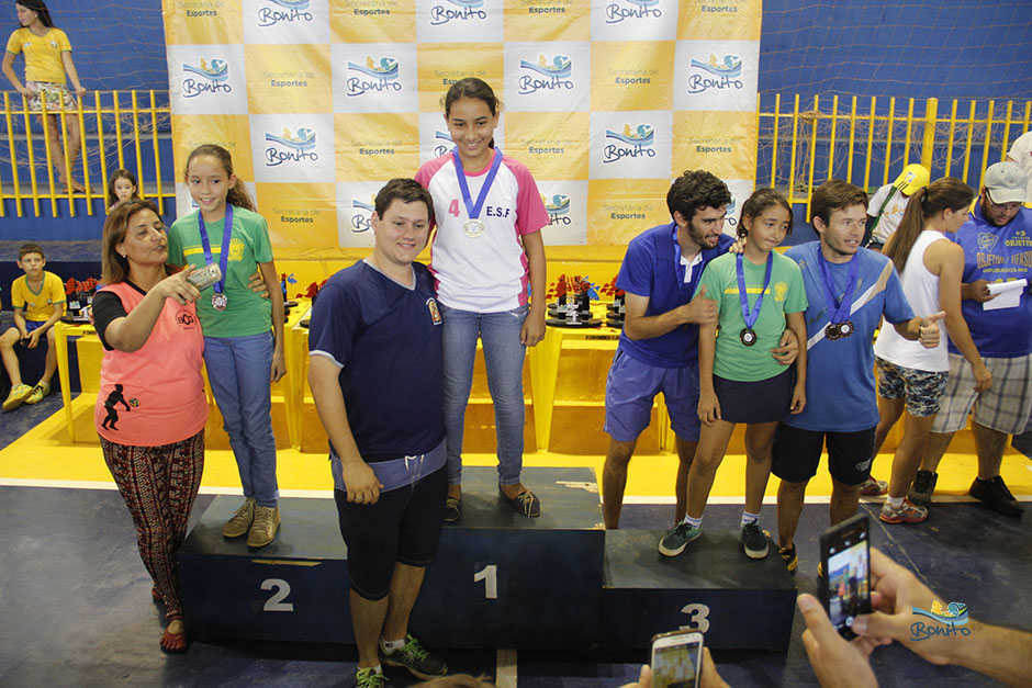Confira as fotos de premiação dos Jogos Escolares de Bonito, modalidade individual