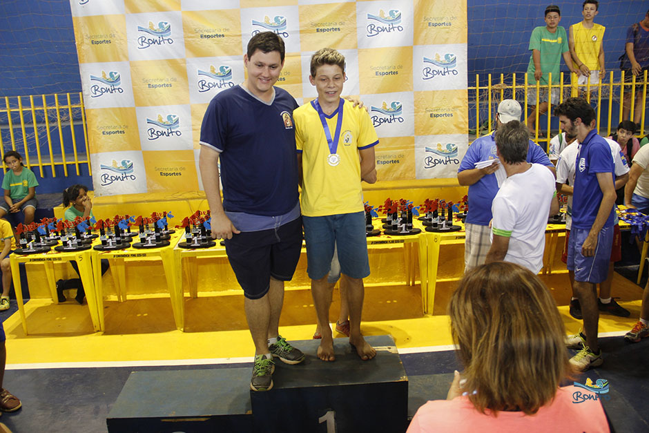 Confira as fotos de premiação dos Jogos Escolares de Bonito, modalidade individual
