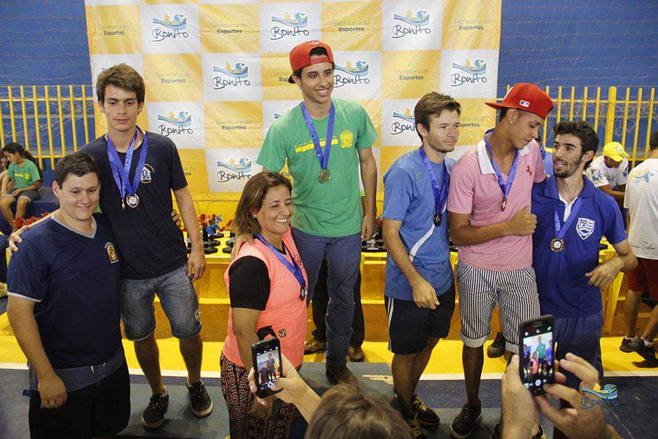 Confira as fotos de premiação dos Jogos Escolares de Bonito, modalidade individual